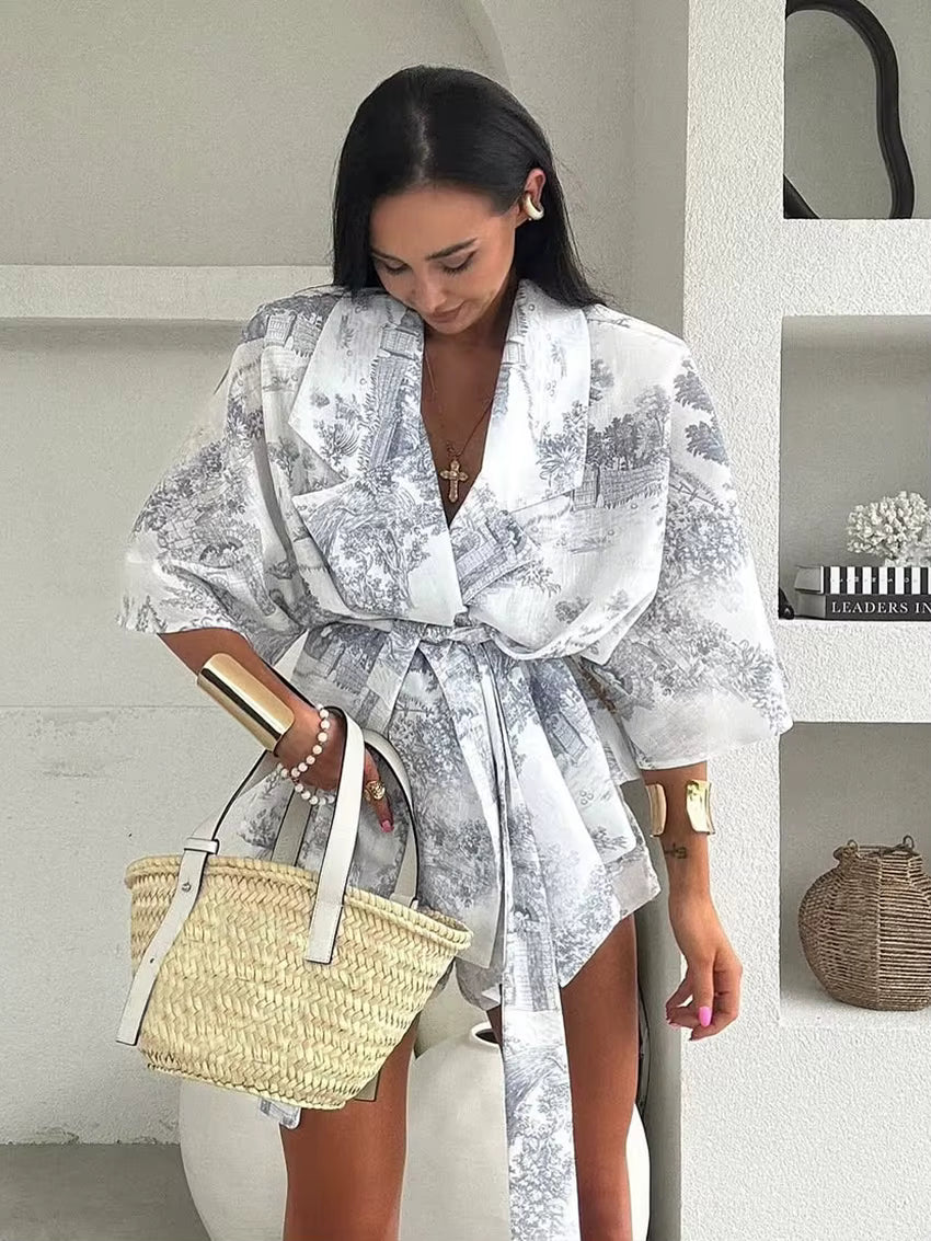 Ensemble Pyjama Femme Imprimé Bleu – Kimono à Revers & Short Fluide